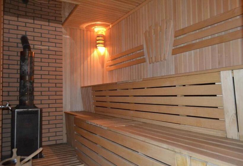 هتل Gostinitsa Grand