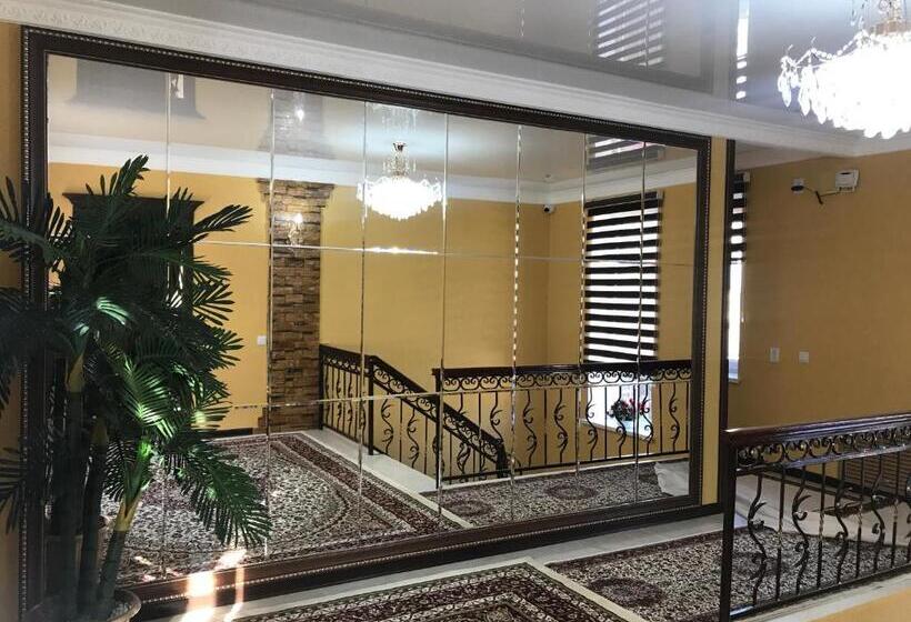 هتل Gostinitsa Grand