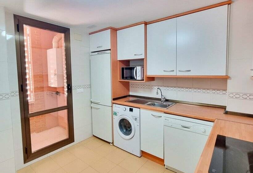 Apartamentos El Pilar 3000