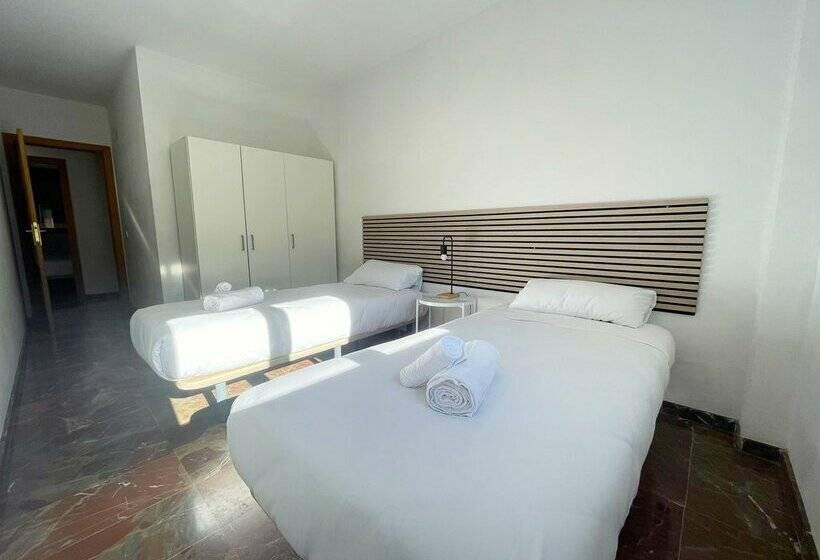 Apartamentos El Pilar 3000