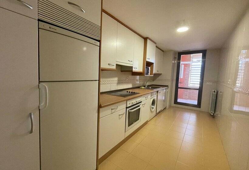 Apartamentos El Pilar 3000