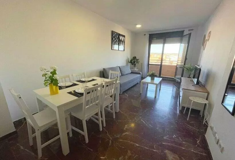 Apartamentos El Pilar 3000