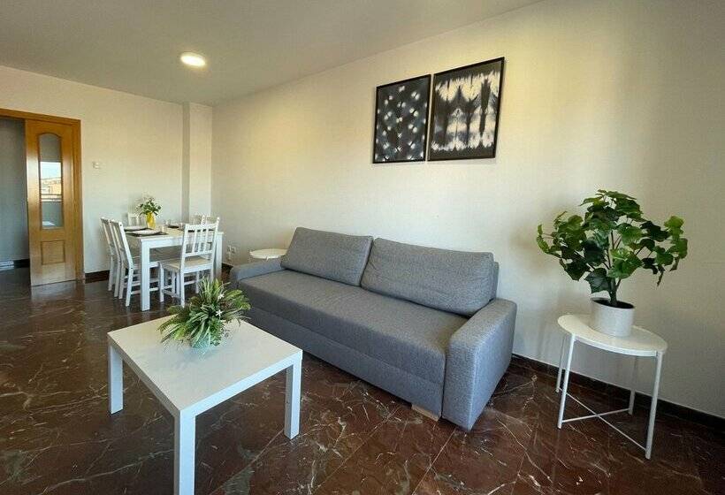 Apartamentos El Pilar 3000