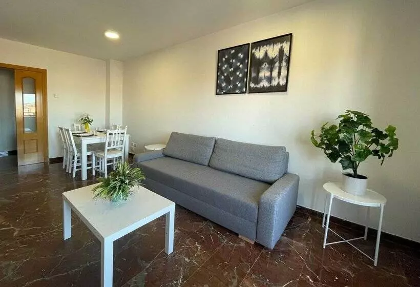 Apartamentos El Pilar 3000