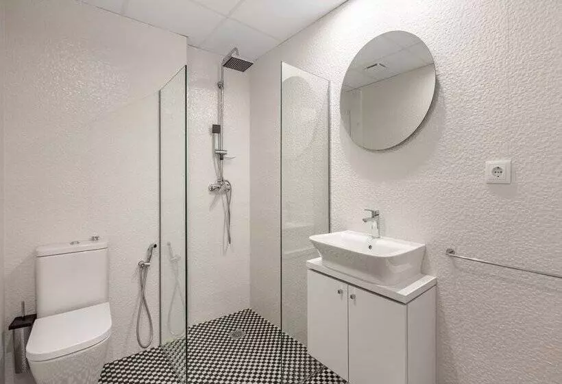 Apartamentos Puerta Elvira Suites 3000