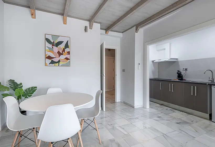Apartamentos Puerta Elvira Suites 3000