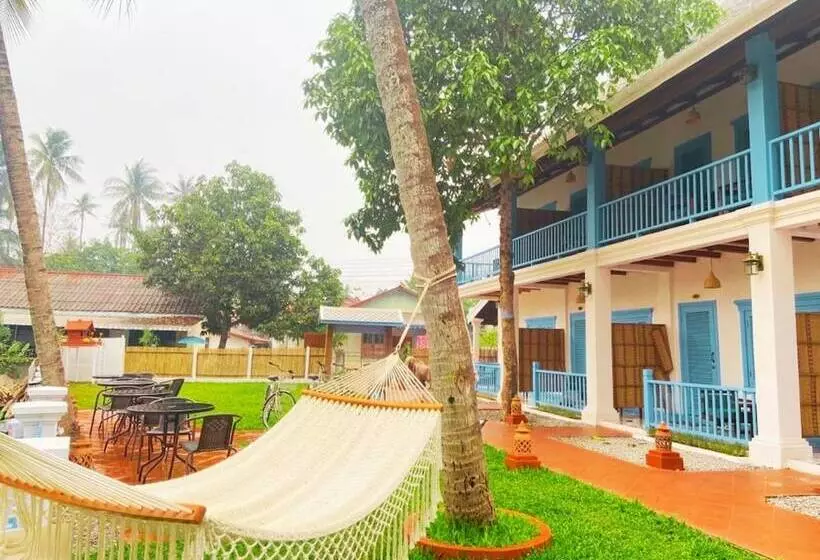 ホテル Sadakham