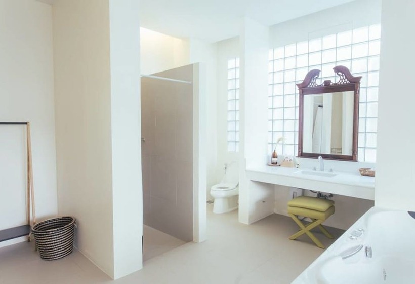 בית מלון כפרי The Peak Residence