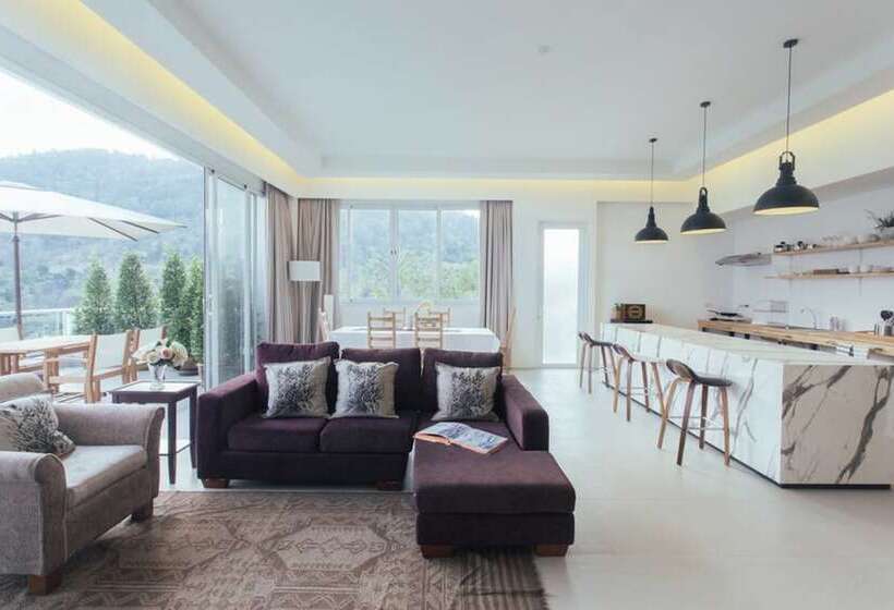 בית מלון כפרי The Peak Residence