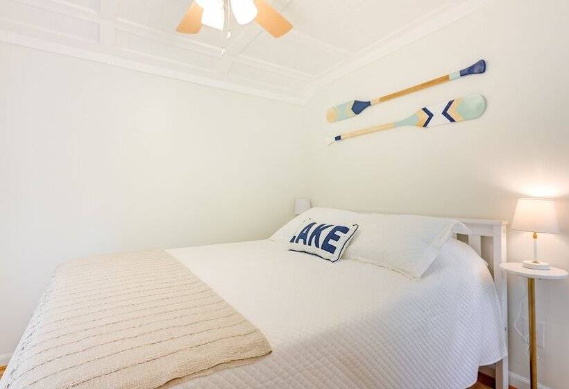 Beachy Palms Cottage On Lake Huron W/ Hot Tub!