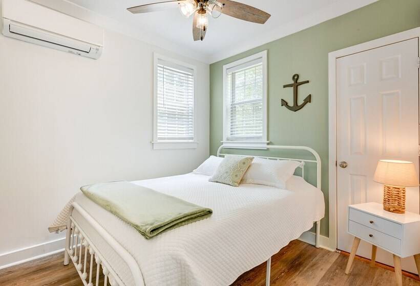 Beachy Palms Cottage On Lake Huron W/ Hot Tub!