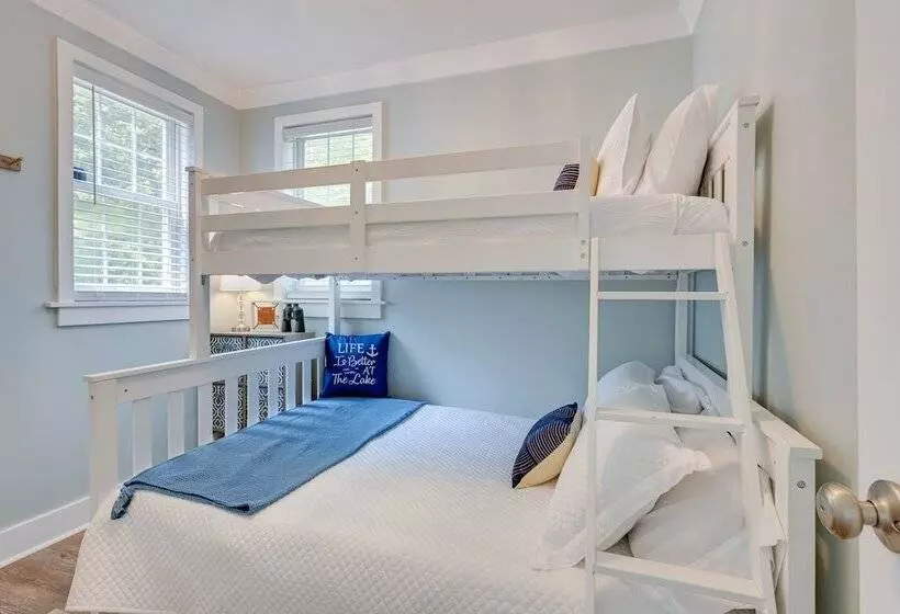 Beachy Palms Cottage On Lake Huron W/ Hot Tub!