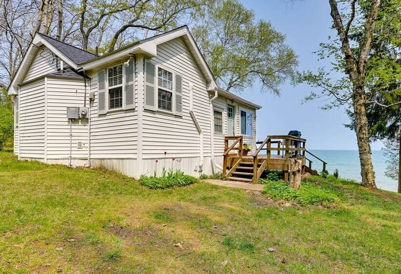 Beachy Palms Cottage On Lake Huron W/ Hot Tub!