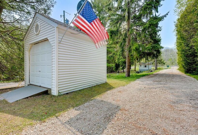 Beachy Palms Cottage On Lake Huron W/ Hot Tub!