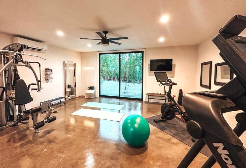 مبيت وإفطار The Yucca