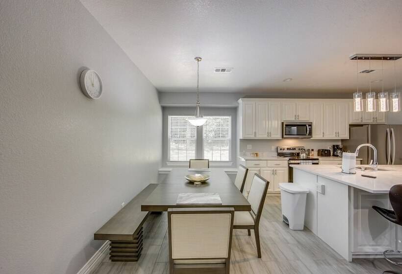 Callender Lake House: Fish, Boat + More!