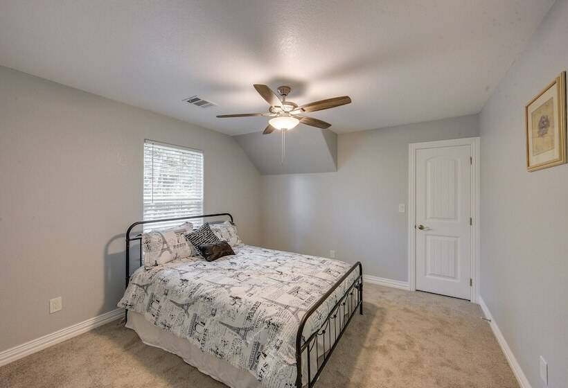 Callender Lake House: Fish, Boat + More!