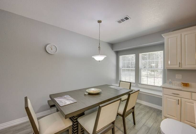 Callender Lake House: Fish, Boat + More!