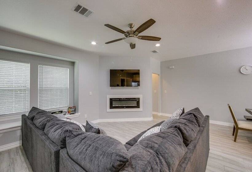 Callender Lake House: Fish, Boat + More!