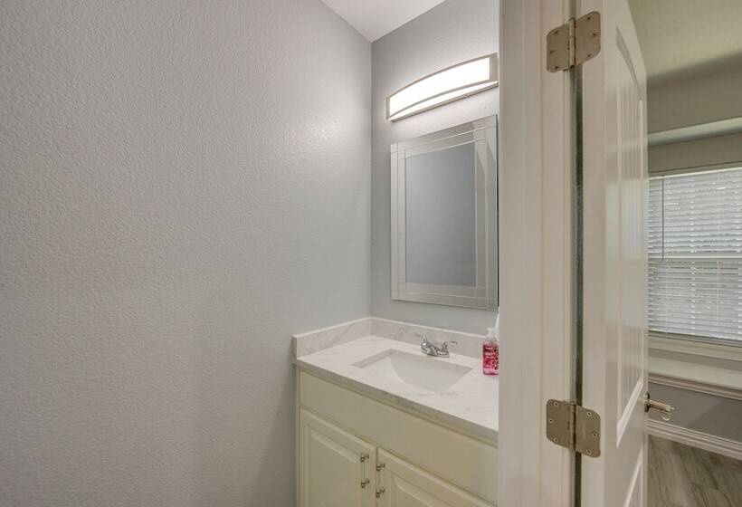 Callender Lake House: Fish, Boat + More!