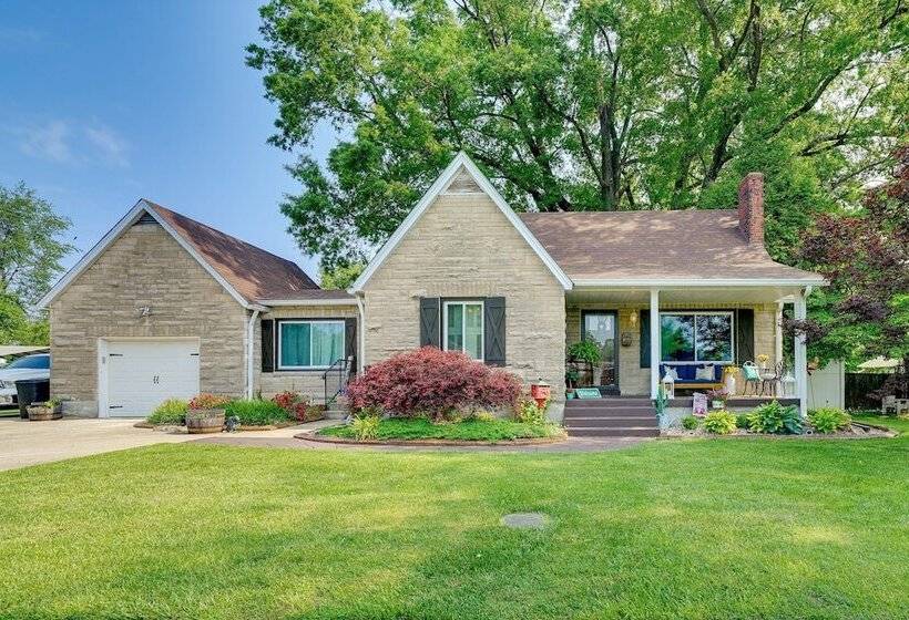 Charming Bardstown Home W/ Deck ~ 1 Mi To Downtown