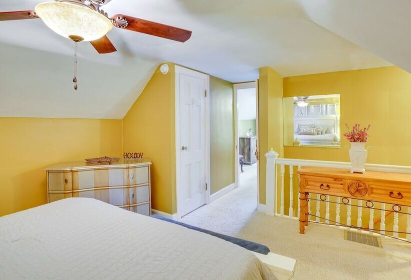 Charming Bardstown Home W/ Deck ~ 1 Mi To Downtown