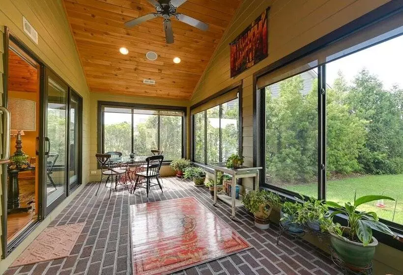 Couples Retreat On Bay Tree Lake