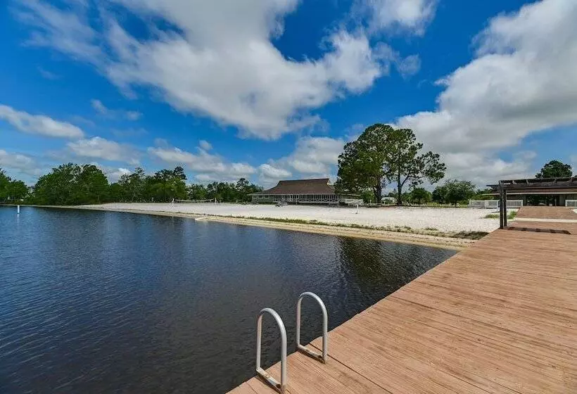 Couples Retreat On Bay Tree Lake