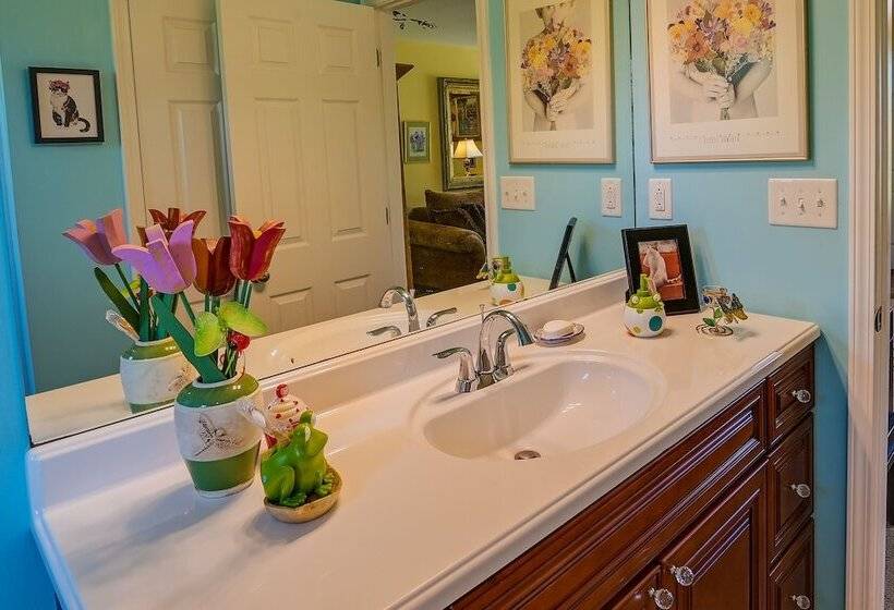 Cozy Georgetown Cottage On A Working Horse Farm!