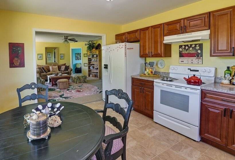 Cozy Georgetown Cottage On A Working Horse Farm!