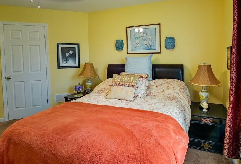 Cozy Georgetown Cottage On A Working Horse Farm!