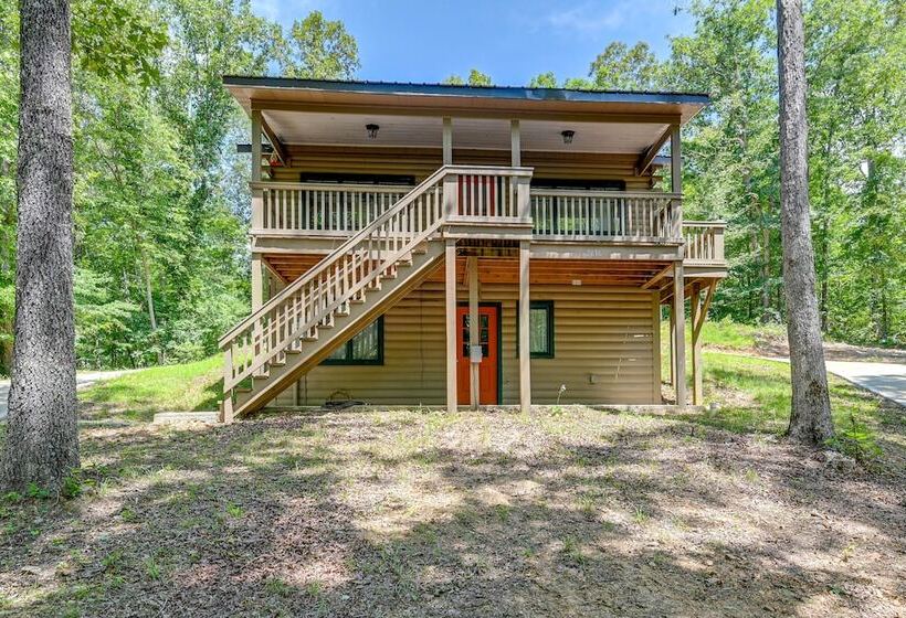 Cozy Tennessee Retreat W/ Patio & Charcoal Grill!