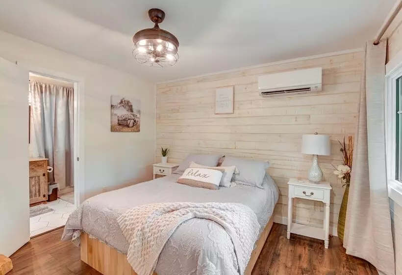 Cozy Tennessee Retreat W/ Patio & Charcoal Grill!