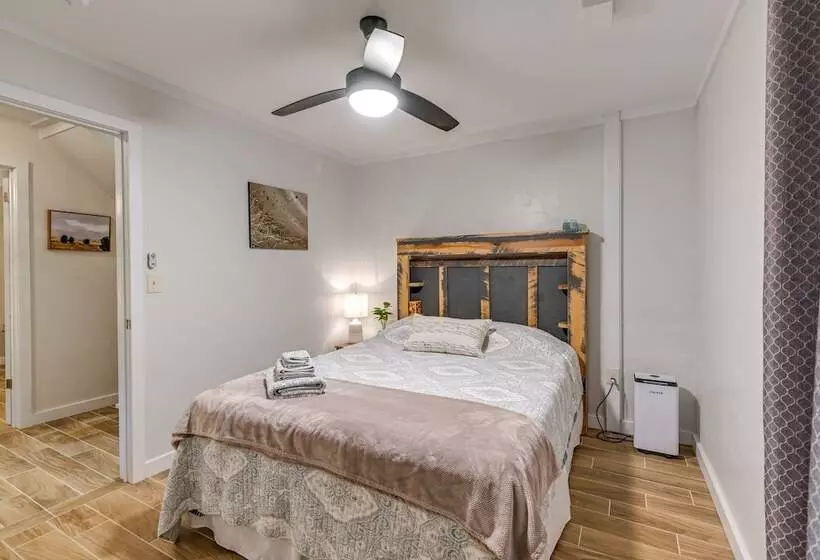 Cozy Tennessee Retreat W/ Patio & Charcoal Grill!