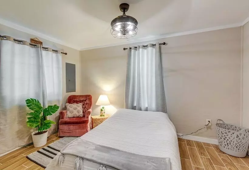 Cozy Tennessee Retreat W/ Patio & Charcoal Grill!