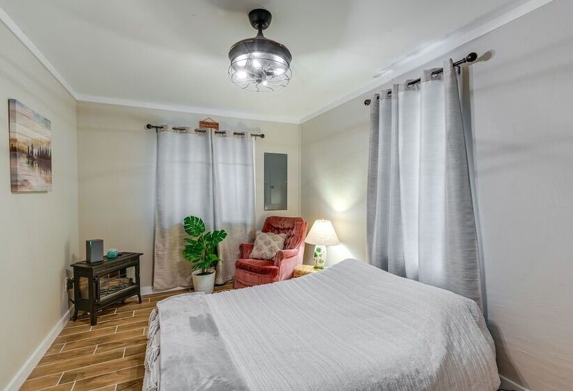 Cozy Tennessee Retreat W/ Patio & Charcoal Grill!