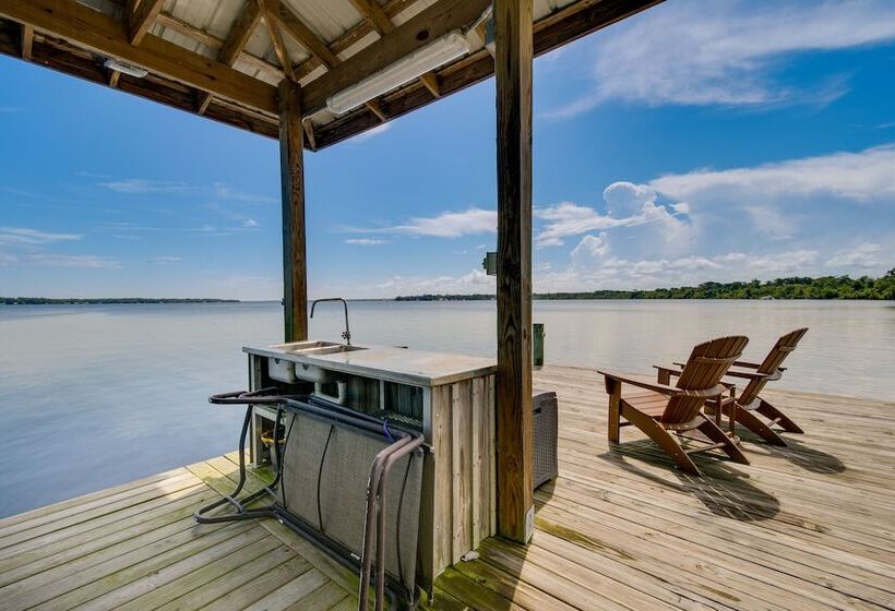 East Palatka Home On St Johns River W/ Boat Dock!