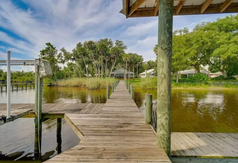 East Palatka Home On St Johns River W/ Boat Dock!