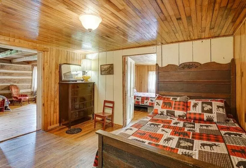 Historic Cabin Retreat ~ 2 Mi To Seneca Rocks!