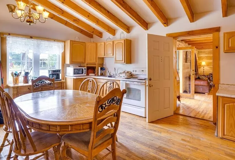 Historic Cabin Retreat ~ 2 Mi To Seneca Rocks!