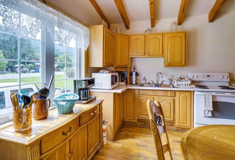 Historic Cabin Retreat ~ 2 Mi To Seneca Rocks!