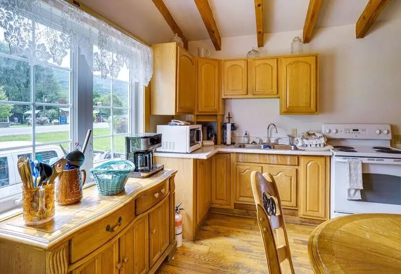 Historic Cabin Retreat ~ 2 Mi To Seneca Rocks!