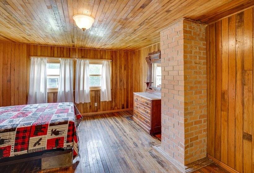 Historic Cabin Retreat ~ 2 Mi To Seneca Rocks!