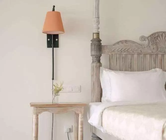 Hotelli Naomi Beach Resort