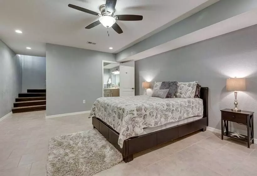 Peaceful Lucedale Hideaway On Private Acerage!