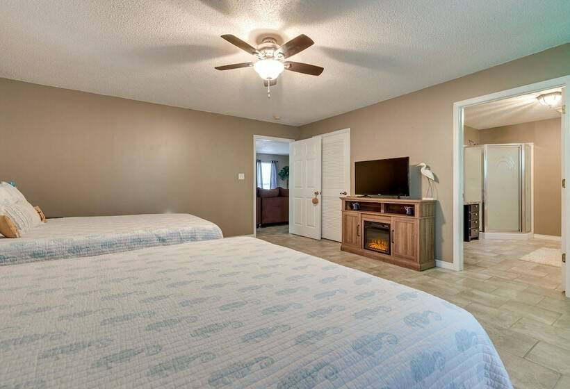 Peaceful Lucedale Hideaway On Private Acerage!