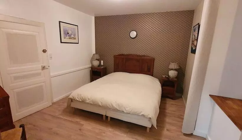 ペンション L Enclos Du Bélier   Gîte & B&b