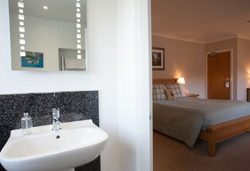 Majatalo Lochview Guest House