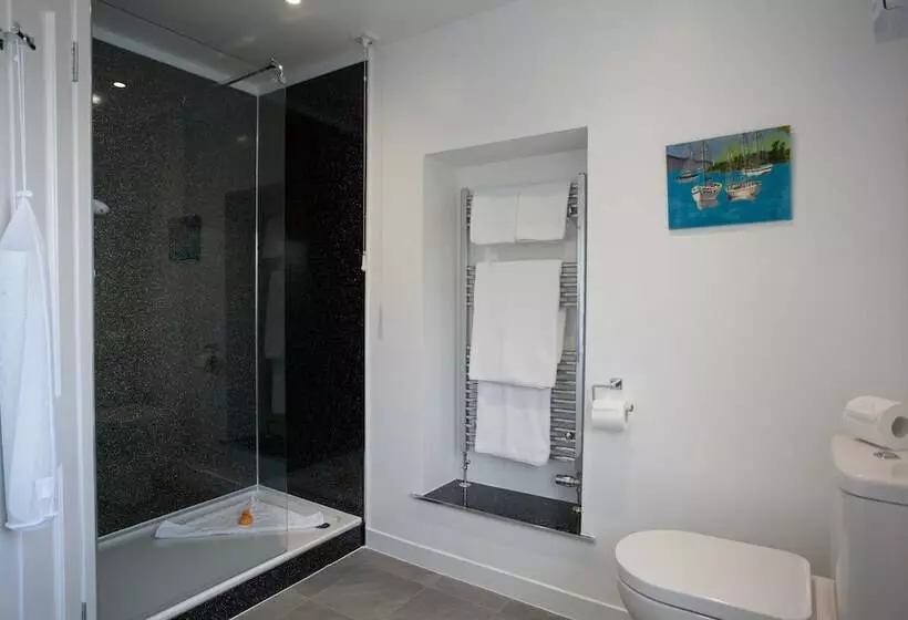 ペンション Lochview Guest House