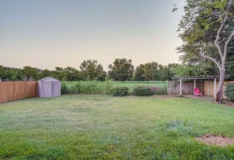 Pet Friendly Bossier City Home Rental: Fenced Yard